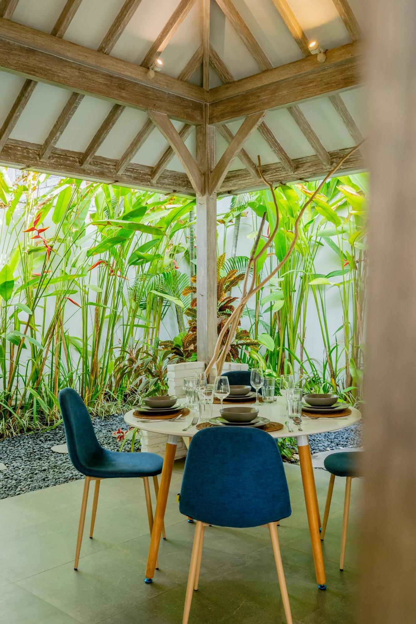 Mundaka Villa By Betterplace Canggu Exterior foto